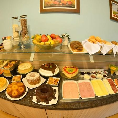 Hotel Pousada Bacanas Апаресида Екстериор снимка
